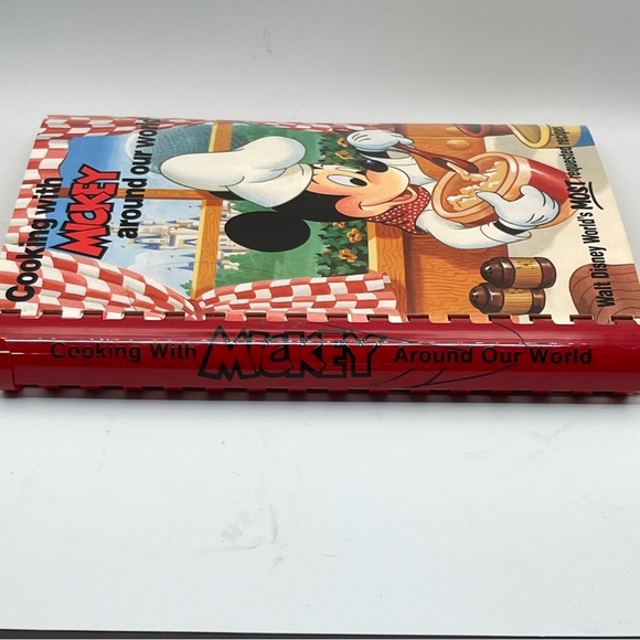 Vintage 1986 Disney Cooking With Mickey Spiral Cookbook Walt Disney World - Picture 3 of 8